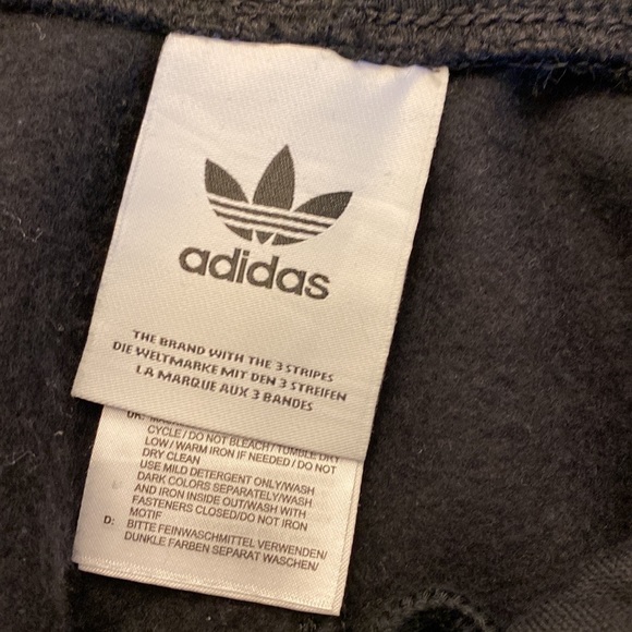 NWOT ADIDAS | Black Athletic Basketball workout shorts large - Picture 5 of 6